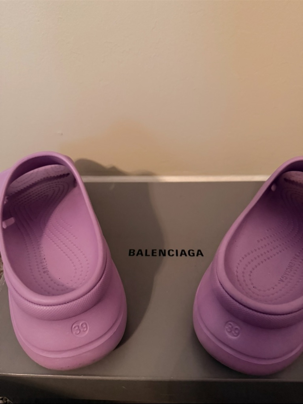 Balenciaga Lavender Slip-On Pool Slides - Picture 6 of 6